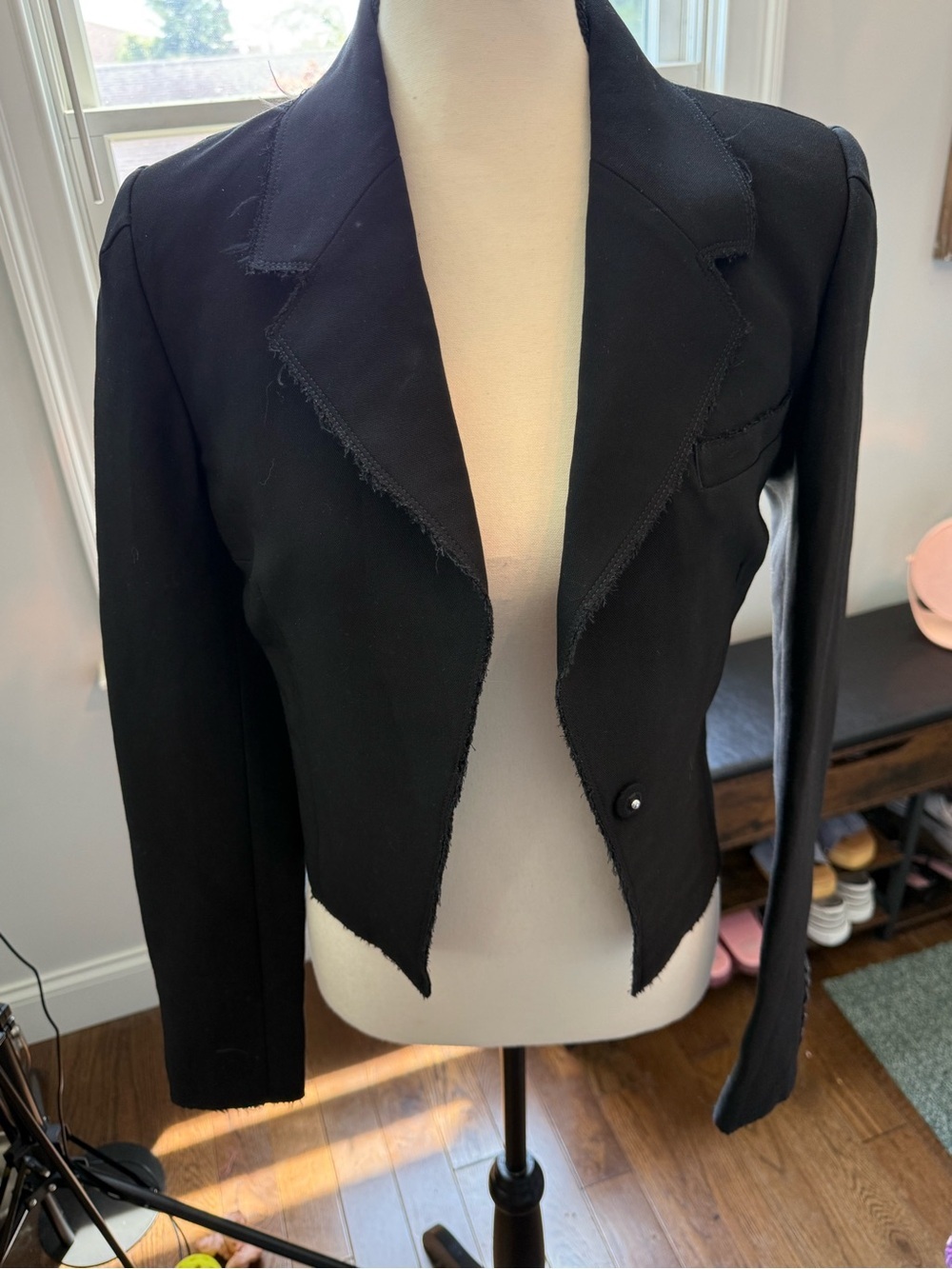 Gauge81 Black Raw-Edge Cropped Viscose Blazer Size XS